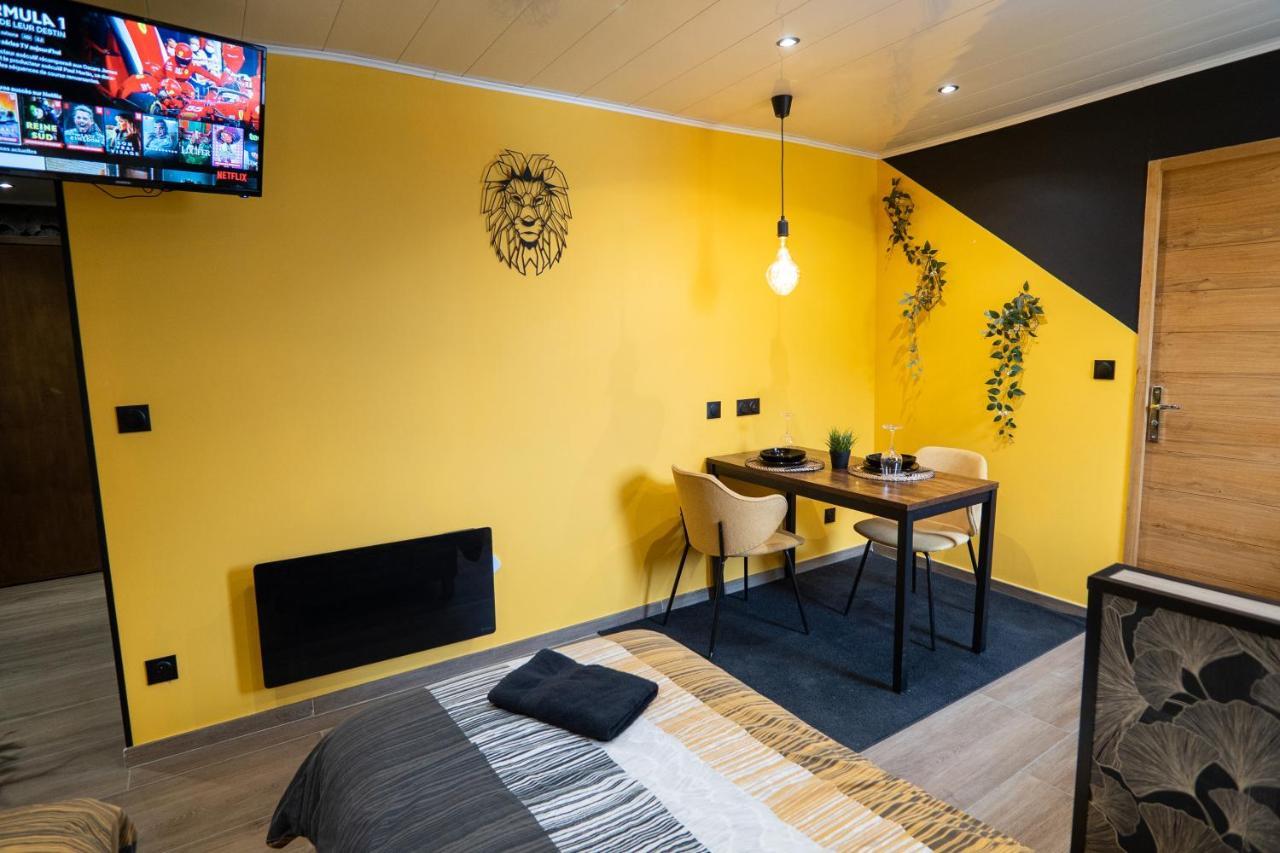 Capstay Color Valenciennes & Netflix Trith-Saint-Leger 외부 사진